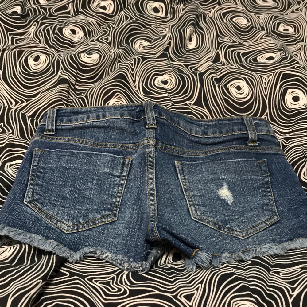 Short - Picture 2 of 3